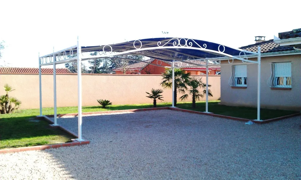Pergola Ornementale Blanche Toiture Toile Tendue