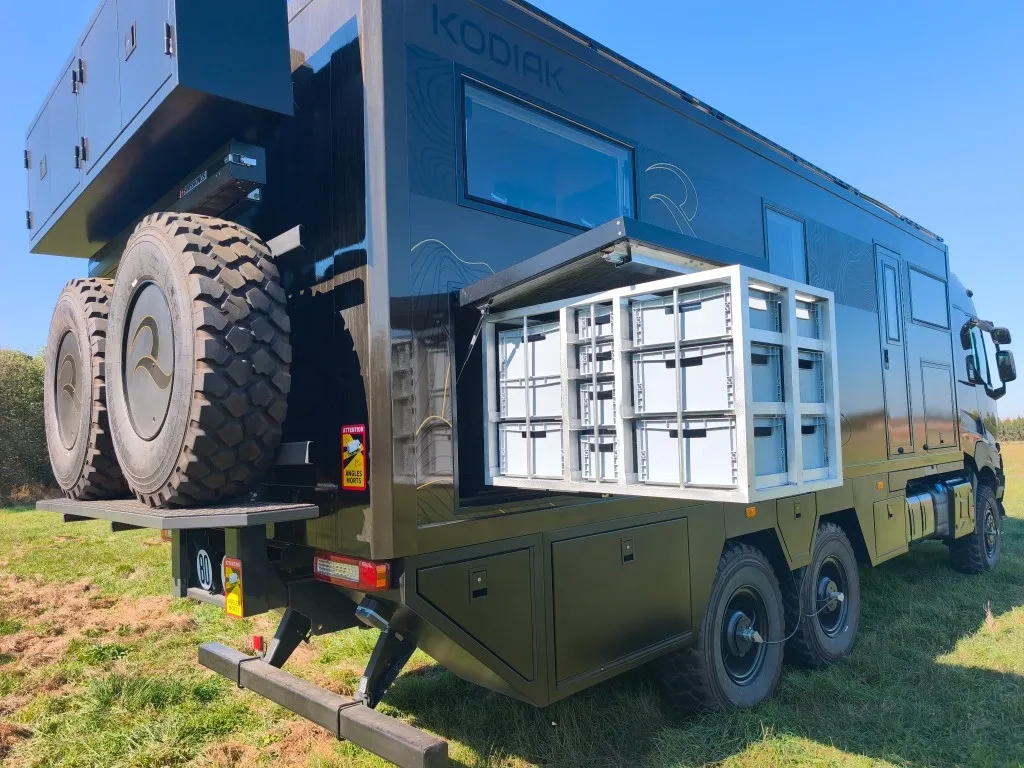 Plateau Support de Roue et Tiroirs pour Camion