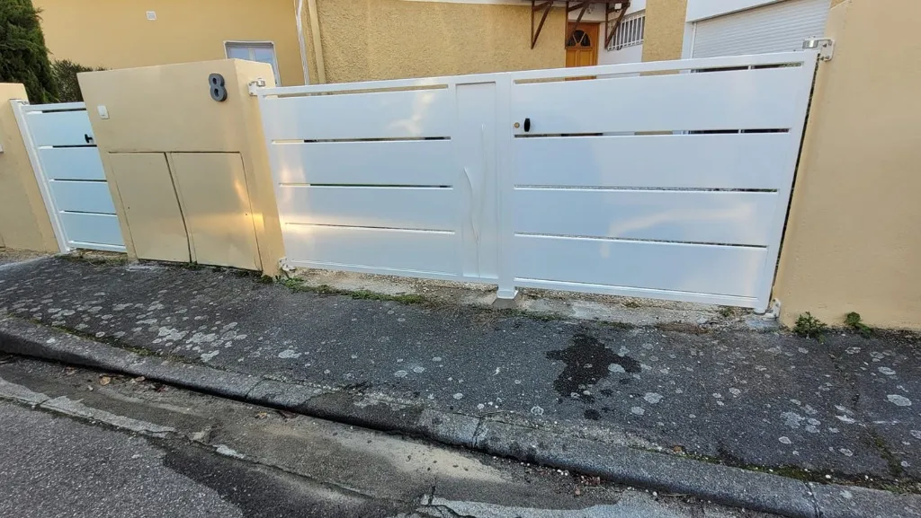 Portail Battant Moderne Blanc