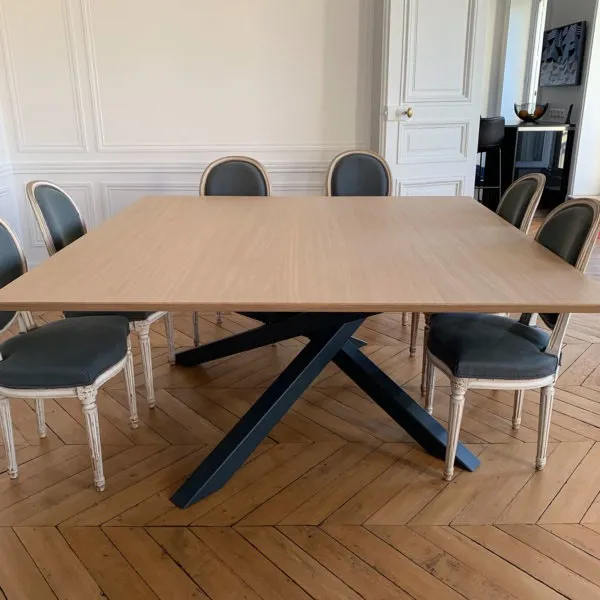 Table de Repas en Chêne et Piétement Métal Croisé